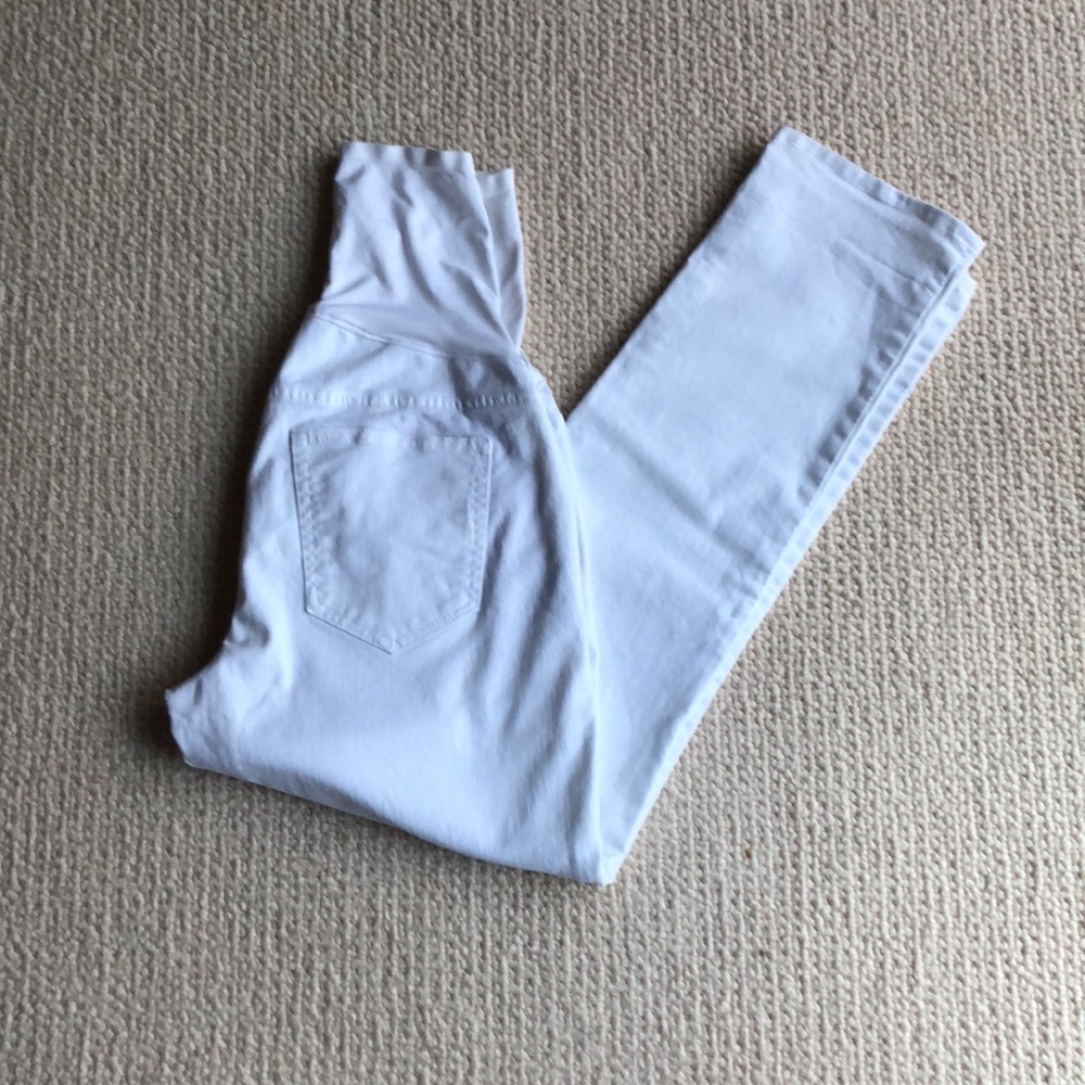 White maternity skinny jeans